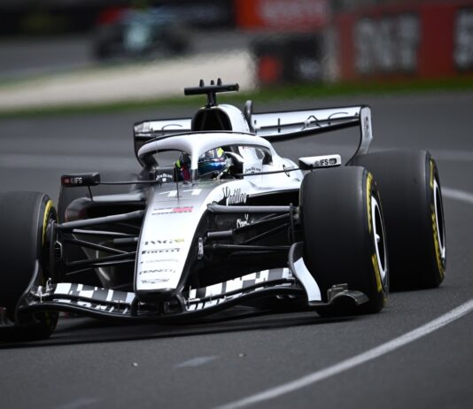 Checo Pérez admite que Cadillac tiene “mucho trabajo por hacer” tras quedar fuera en Q1 en Australia