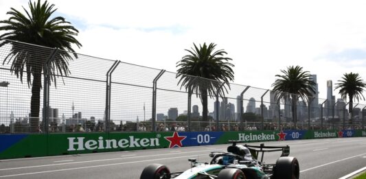 Russell se lleva la primera Pole del año en la F1