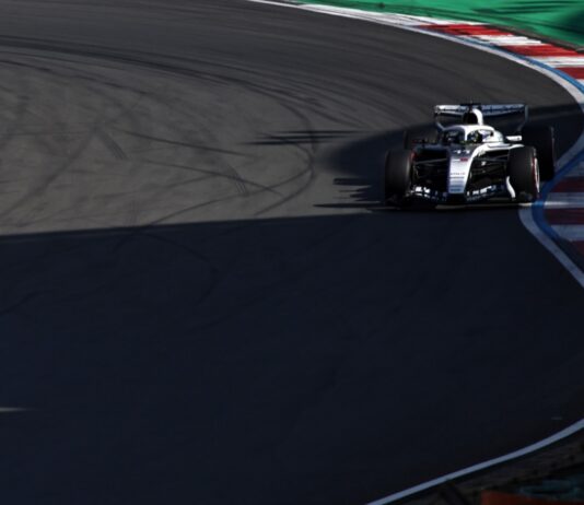 Checo bromea sobre la destrucción de su Cadillac en el Sprint