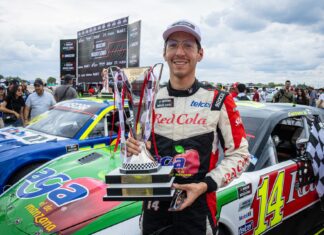 AGA Racing Team y Alex de Alba Jr., están de vuelta y se llevaron la victoria en la 5ta fecha de NASCAR México Series