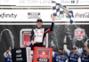 Hamlin gana en Michigan e iguala el récord de Kyle Busch