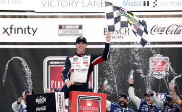 Hamlin gana en Michigan e iguala el récord de Kyle Busch