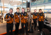 McLaren homenajea a Mika Hakkinen con una estatua por sus 1,000 Grandes Premios en F1