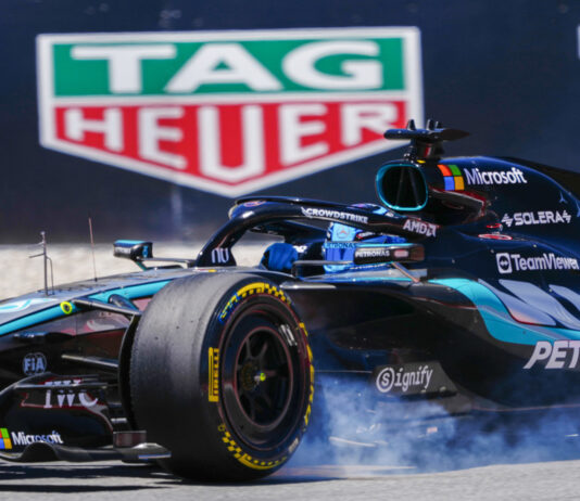 George Russell conquista la pole en Barcelona