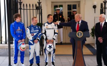 Álex Palou visita la Casa Blanca y revela cómo fue su encuentro con Donald Trump
