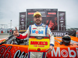 Roberto “Bob” Espinosa gana por 7 milésimas en Puebla y conquista el liderato rumbo al Chase