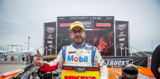 Roberto “Bob” Espinosa gana por 7 milésimas en Puebla y conquista el liderato rumbo al Chase