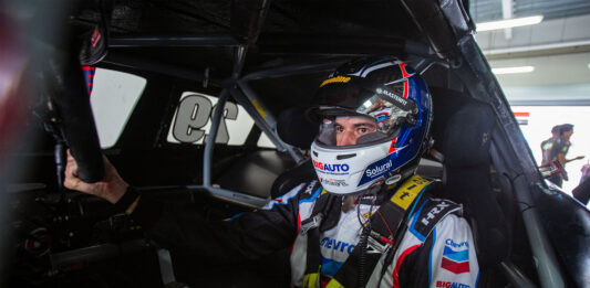 Chevron Racing pelea por el podio en GTM y suma avance en Tractocamiones durante el SpeedFest