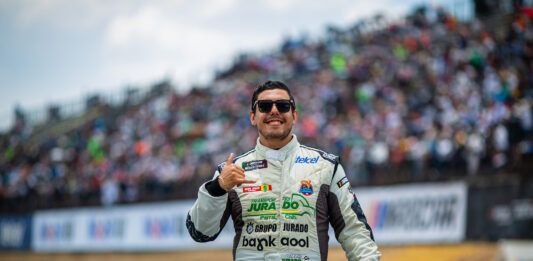 Omar Jurado, rozó el top-10 de NASCAR México en el Súper Óvalo Potosino