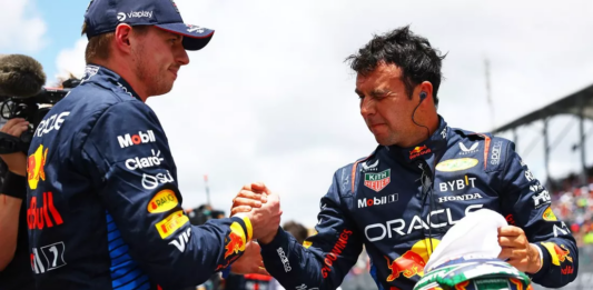 Checo Pérez revela por qué enfrentar a Verstappen en Red Bull fue “lo más difícil” de la Fórmula 1