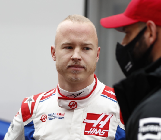FIA levanta restricciones a pilotos rusos y bielorrusos
