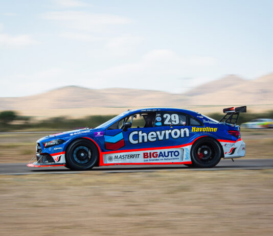 Con la victoria en la mira, José Arellano llega a León en la GTM Pro 1