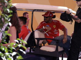 Lewis Hamilton desmiente las afirmaciones sobre presiones en Ferrari