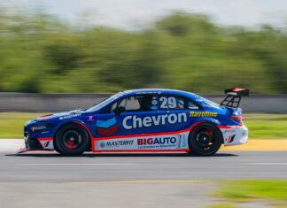 José Arellano vuelve al podio en Monterrey y llega firme a la final de la GTM Pro 1