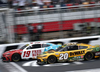 Fotofinish dramático en Charlotte: Chase Briscoe vence a Bell por 0.029 segundos