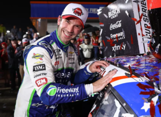 Daniel Suárez se queda en Spire Motorsports para la temporada del 2027
