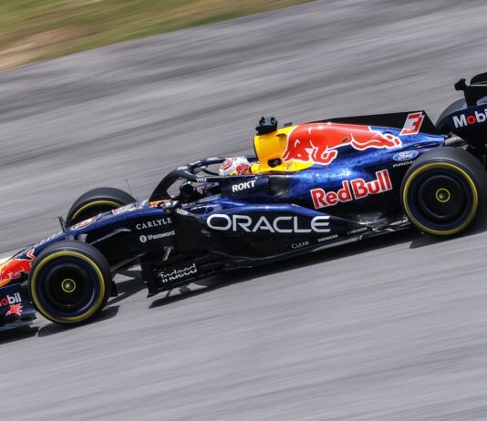 Verstappen saldrá primero en Sepang